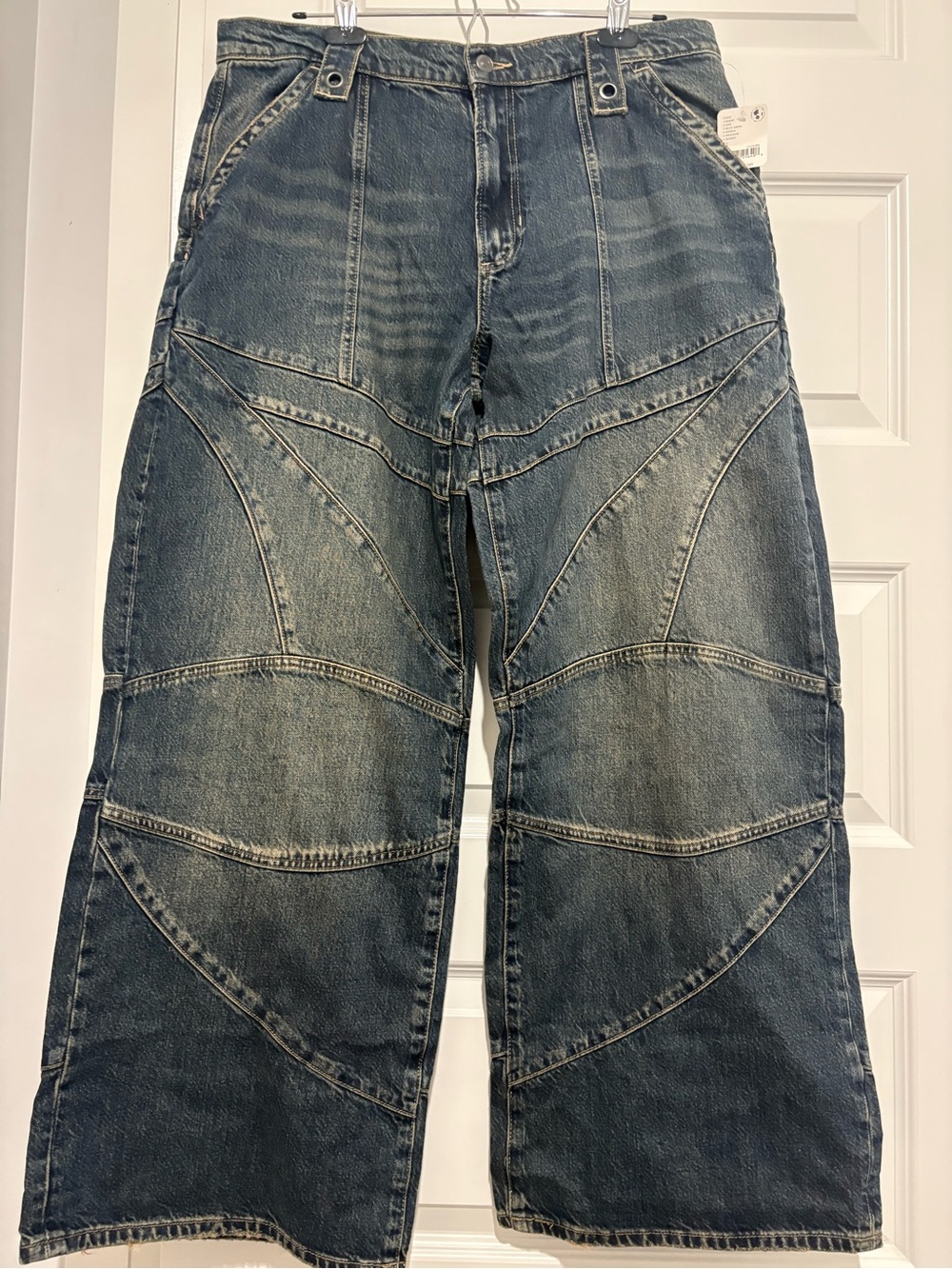 NWT We The Free “Unknown Reasons” Wide Leg Jeans in color Blue Abyss - Size 32
